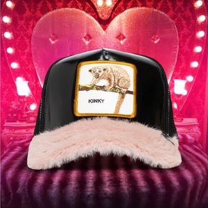 Goorin Bros The Farm Trucker Limited Edition Kinky Honey Bear Fuzzy Snapback New